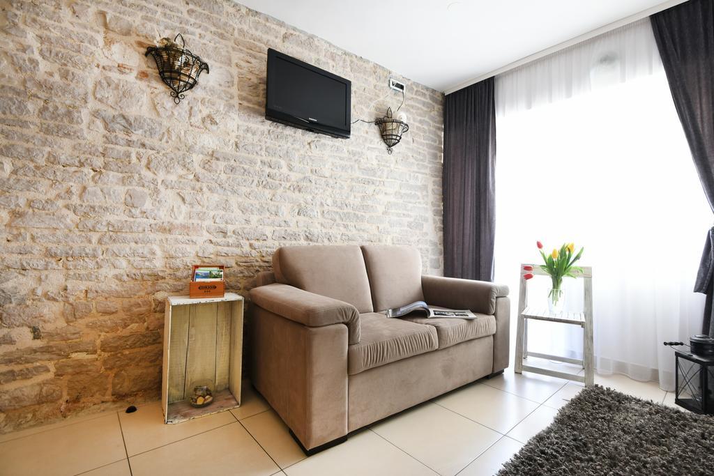 Apartments Kokolo シベニク 部屋 写真